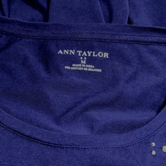 Ann Taylor Pearl Embellished Navy Top M 3/4 Sleeve Quiet Luxury Stretch Knit - Picture 4 of 5